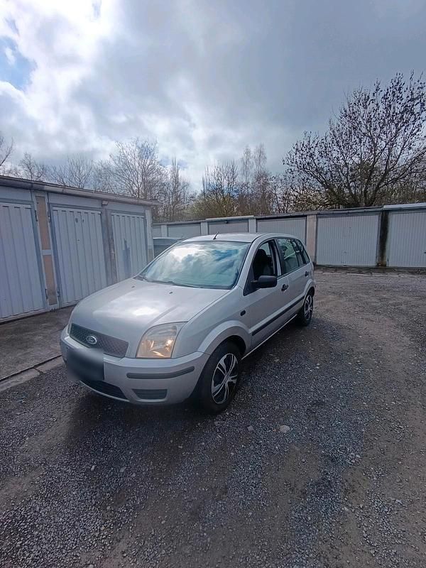Gebraucht Ford Fusion 101 PS (74 kW) 2003 Silber Kleinwagen
