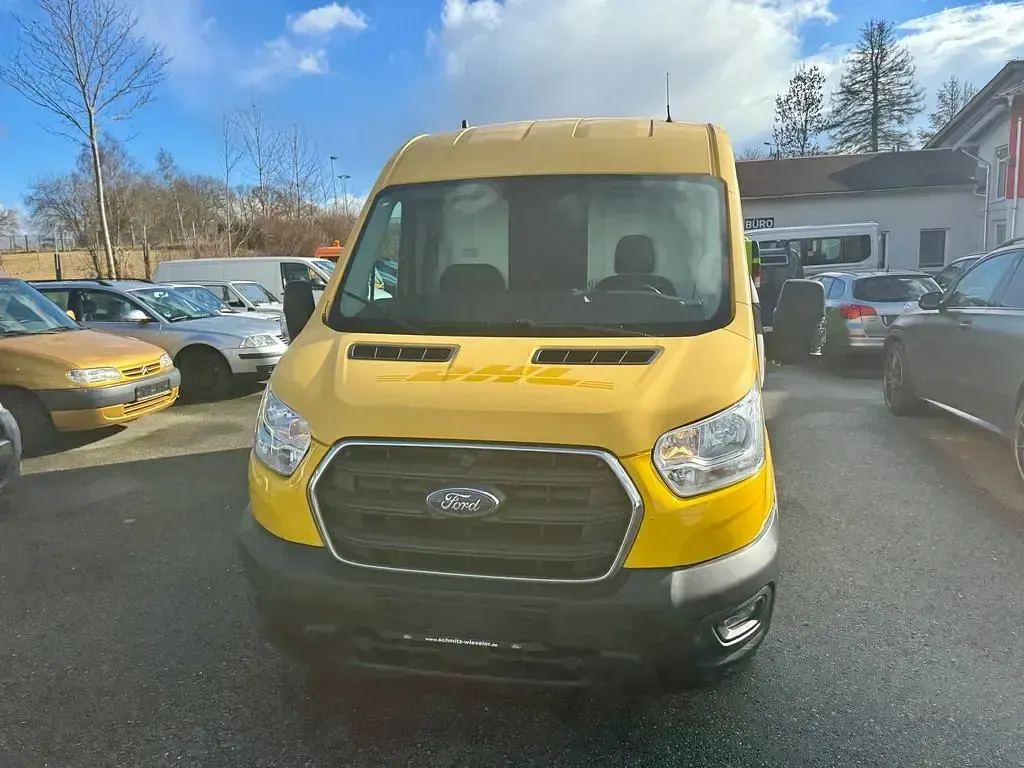 Second-hand Ford Transit 105 CP (77 kW) 2020 Galben Monovolum