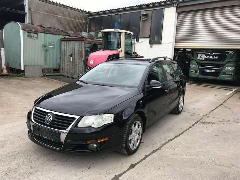 Schwarz Gebraucht 2007 VW Passat Trendline Kombi | 2.800 € (Fairer Preis) - Bild 1/4