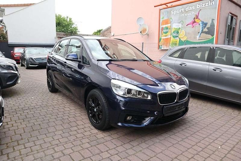 Gebraucht BMW 218 Active Tourer 150 PS (110 kW) 2015 Imperialblau brillanteffekt me Van / Kleinbus