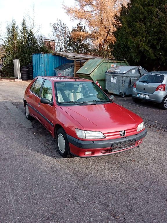Rot Gebraucht 1996 Peugeot 306 Limousine | 595 € - Bild 1/4