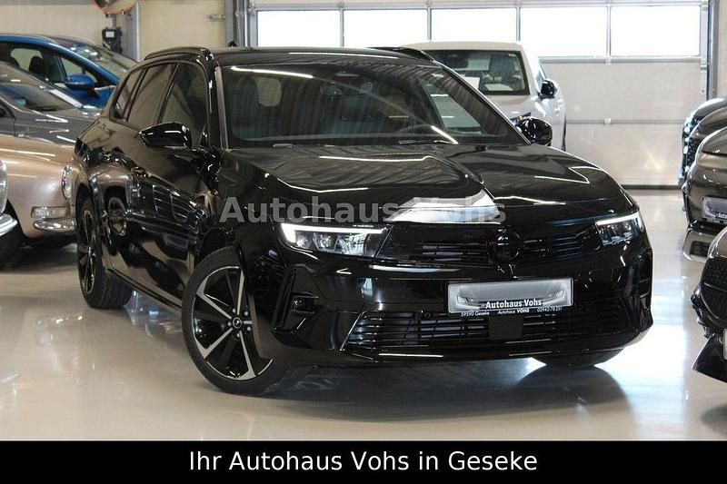 Neu Opel Astra 131 PS (96 kW) 2025 Silber Kombi