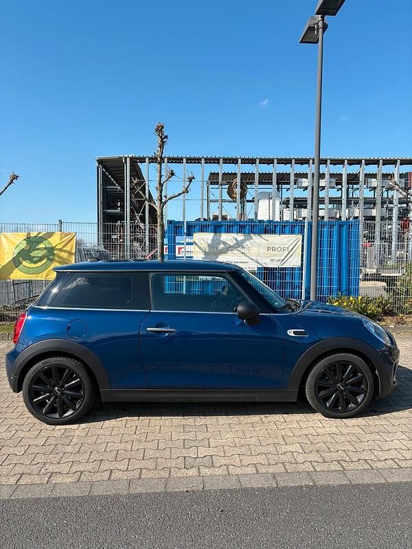 Second-hand Mini ONE 102 CP (75 kW) 2017 Albastru Hatchback