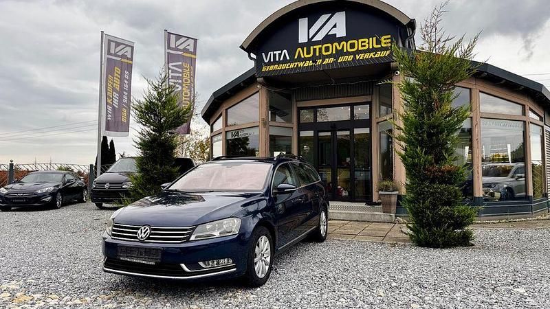 Blau Gebraucht 2012 VW Passat Comfortline Kombi | 4.400 € (Superpreis) - Bild 1/4