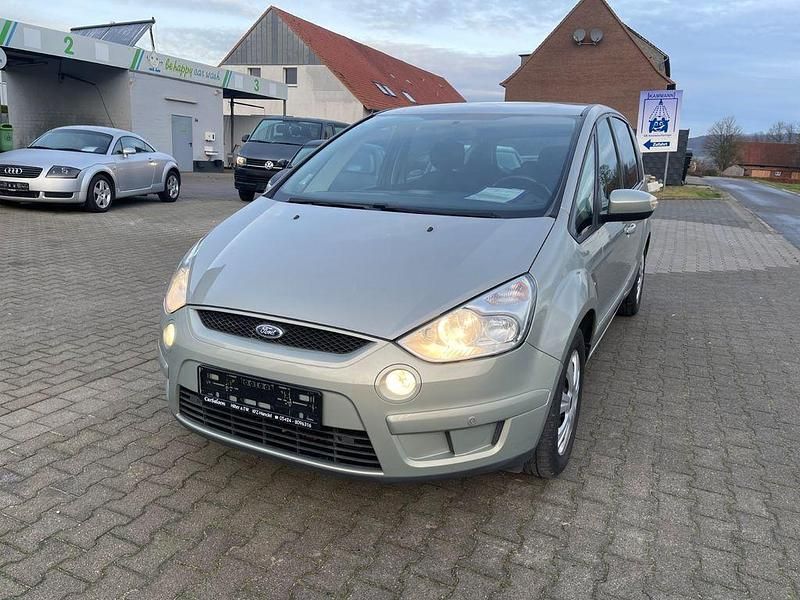 Gebraucht Ford S-MAX Trend 160 PS (117 kW) 2009 Chill Van / Kleinbus