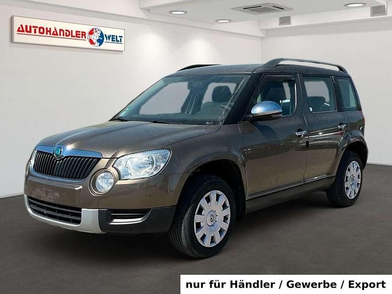Braun Gebraucht 2013 Skoda Yeti Active SUV | 3.499 € - Bild 1/3