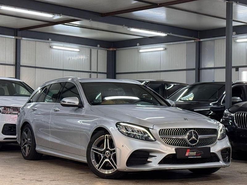 Silber Gebraucht 2019 Mercedes C220 AMG line Limousine | 24.590 € (Fairer Preis) - Bild 1/4