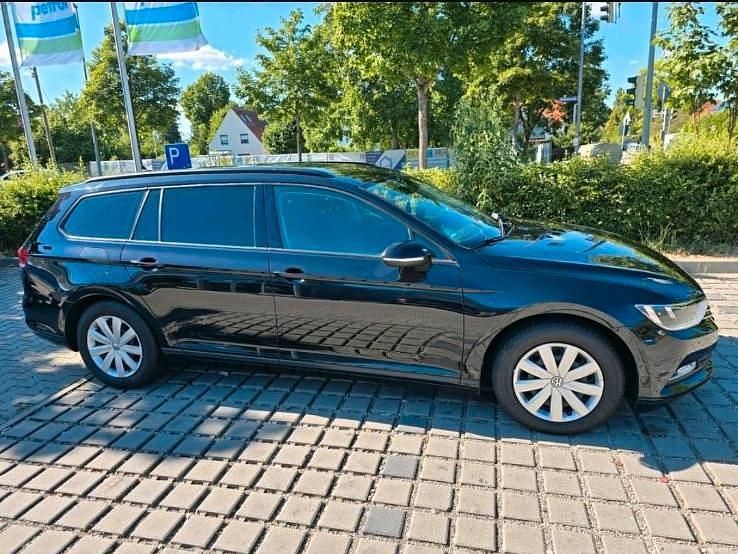 Second-hand VW Passat 120 CP (88 kW) 2018 Negru Break