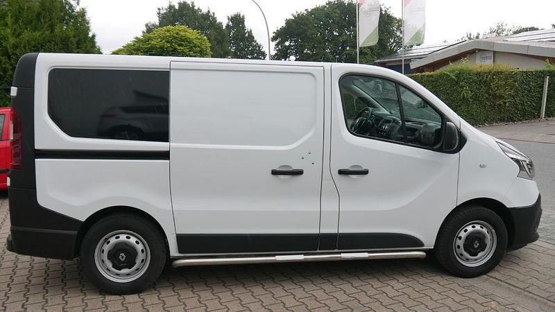 Gebraucht Renault Trafic 120 PS (88 kW) 2021 Weiß Van / Kleinbus