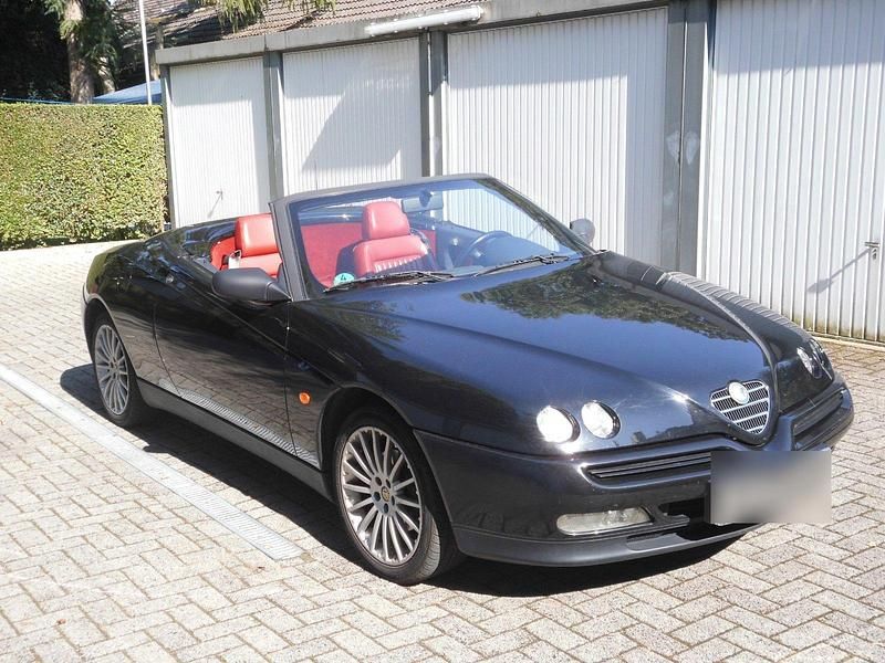 Gebraucht Alfa Romeo Spider 150 PS (110 kW) 1997 Schwarz Cabrio