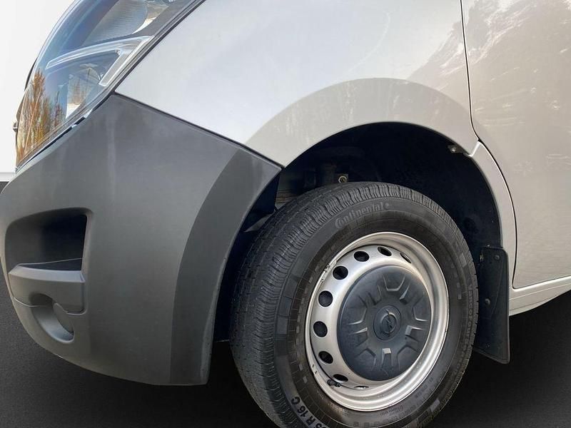 Gebraucht Opel Movano 135 PS (99 kW) 2021 Silber Van