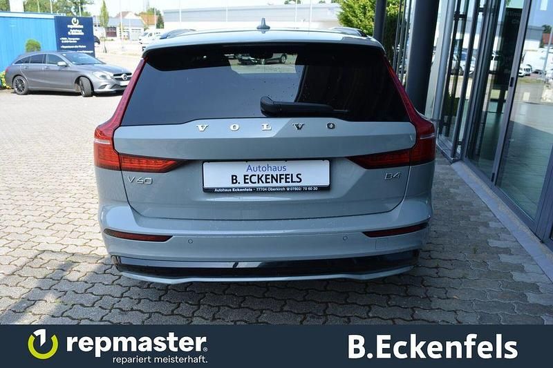 Gebraucht Volvo V60 Plus 197 PS (144 kW) 2024 Grau Kombi