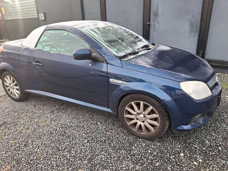 Gebraucht Opel Tigra 125 PS (91 kW) 2005 Ultrablau mi2 Cabrio