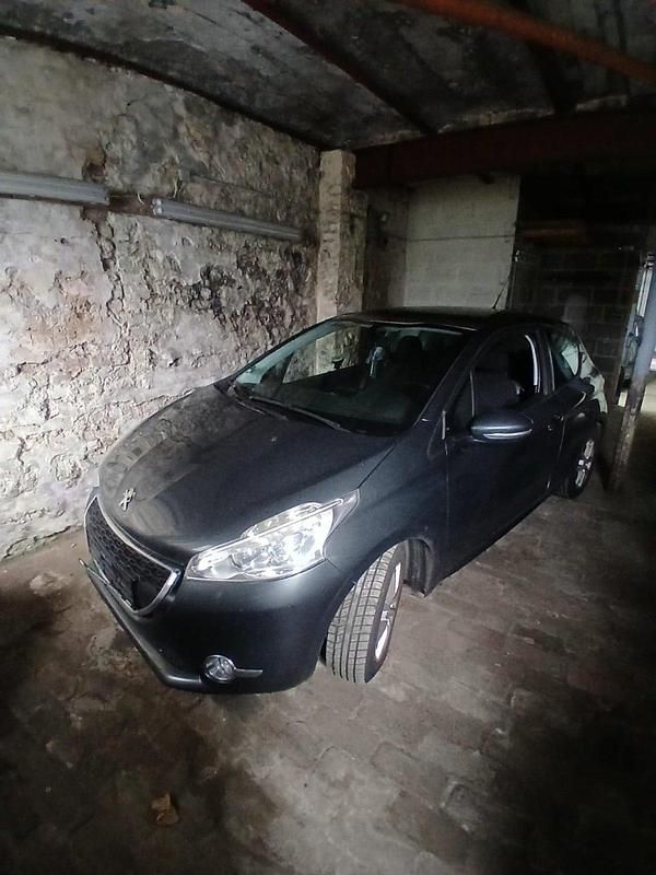 Braun Gebraucht 2013 Peugeot 208 Kleinwagen | 3.200 € (Fairer Preis) - Bild 1/4