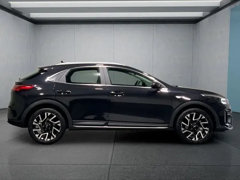 Neu Kia XCeed 140 PS (102 kW) 2025 Schwarz SUV