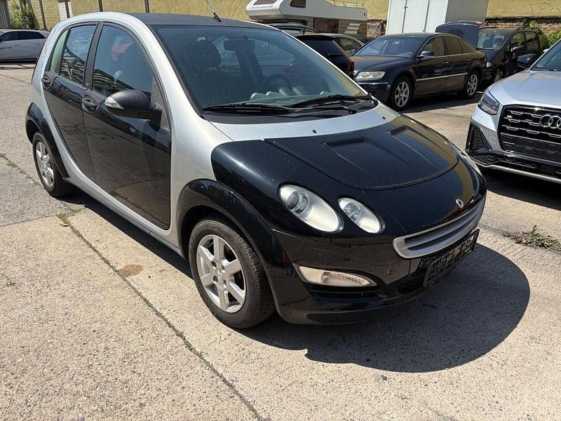 Usado Smart ForFour Basis 95 HP (69 kW) 2006 Prateado Citadino