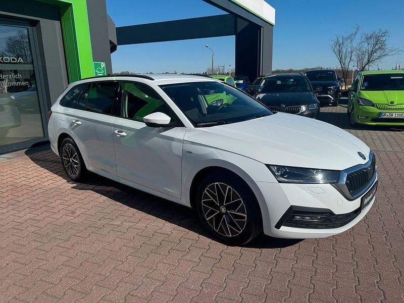 Gebraucht Skoda Octavia 116 PS (85 kW) 2023 Weiß Kombi