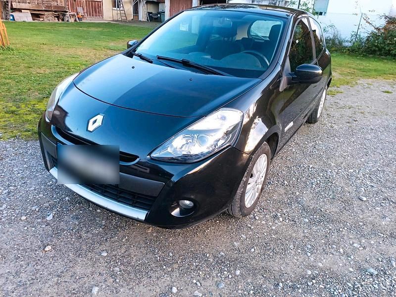 Gebraucht 2010 Renault Clio II Kleinwagen | 2.950 € (Teuer) - Bild 1/4