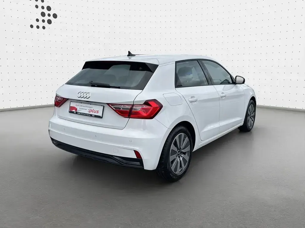 Gebraucht Audi A1 Sportback Advanced Plus 95 PS (69 kW) 2021 Weiß Kleinwagen