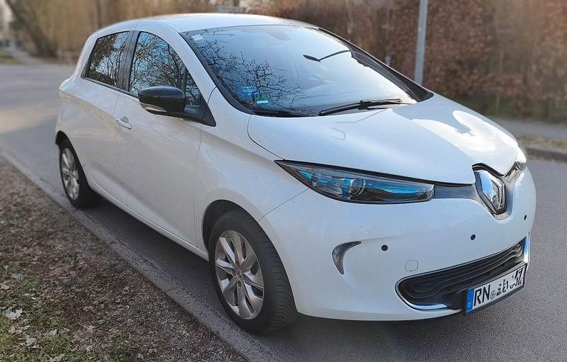 Gebraucht Renault Zoe Intens 64 kW (88 PS) 2015 Weiß Kleinwagen