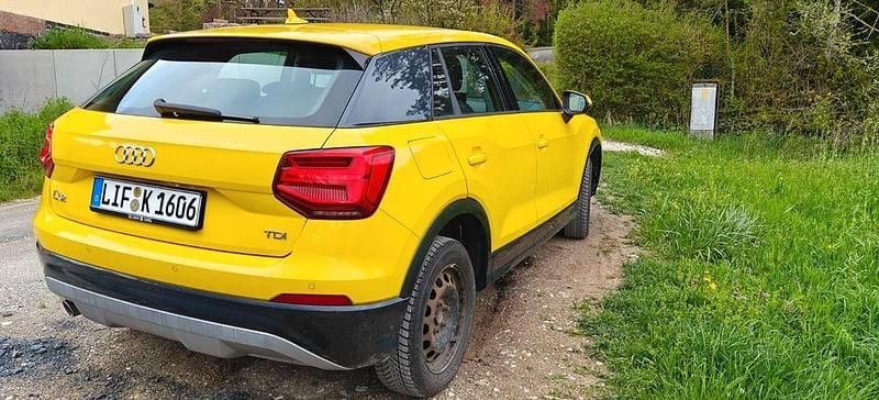 Używany Audi Q2 120 KM (88 kW) 2017 Żółty SUV