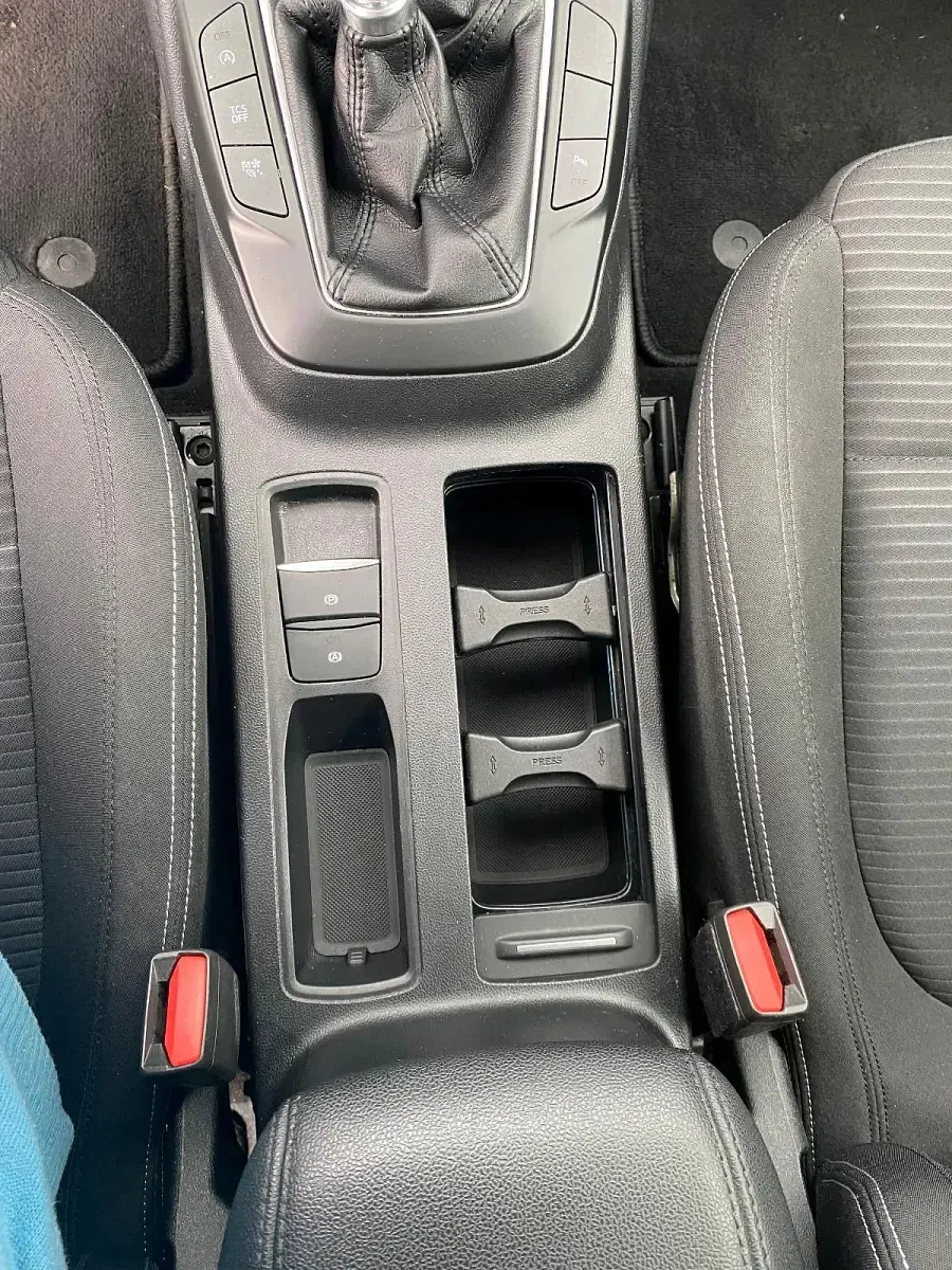 Gebraucht Ford Focus 120 PS (88 kW) 2019 Weiß Kombi