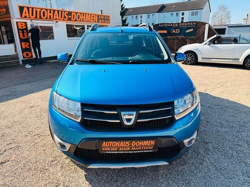 Gebraucht Dacia Sandero Stepway 90 PS (66 kW) 2014 Blau SUV