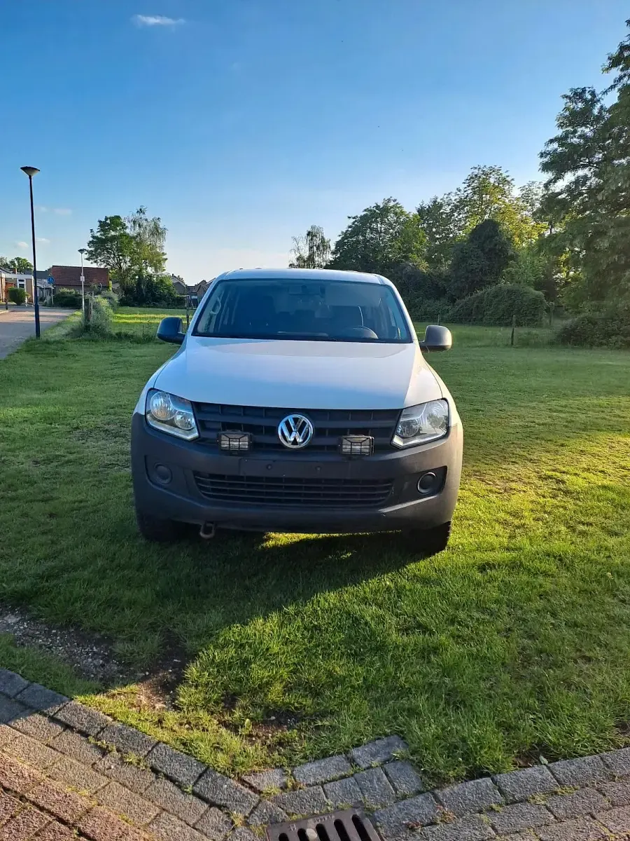 Gebraucht VW Amarok 140 PS (102 kW) 2012 Weiß Pickup