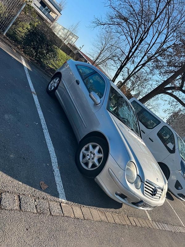 Gebraucht Mercedes C220 150 PS (110 kW) 2004 Grau Coupé