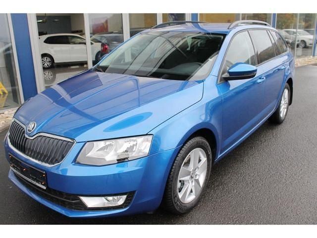Raceblue met. Gebraucht 2017 Skoda Octavia Style Kombi | 8.950 € (Guter Preis) - Bild 1/4