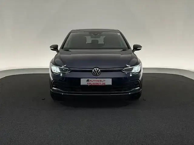 Gebraucht VW Golf VIII Active 110 PS (80 kW) 2021 Blau Limousine