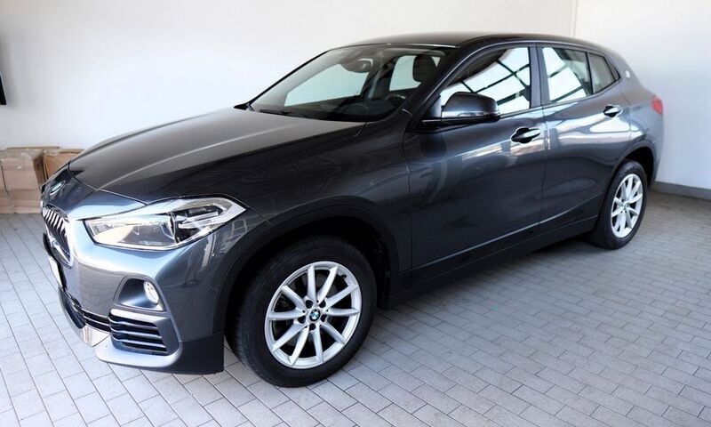 Grau Gebraucht 2020 BMW X2 Performance SUV | 25.990 € (Guter Preis) - Bild 1/4