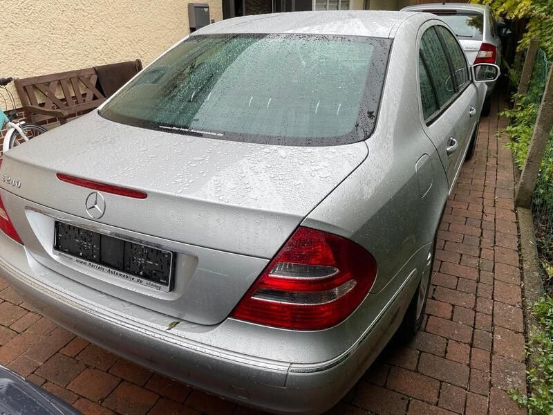 Gebraucht Mercedes E240 Elegance 170 PS (125 kW) 2002 Silber Limousine