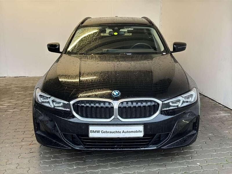 Gebraucht BMW 320e 272 PS (200 kW) 2022 Schwarz uni Kombi