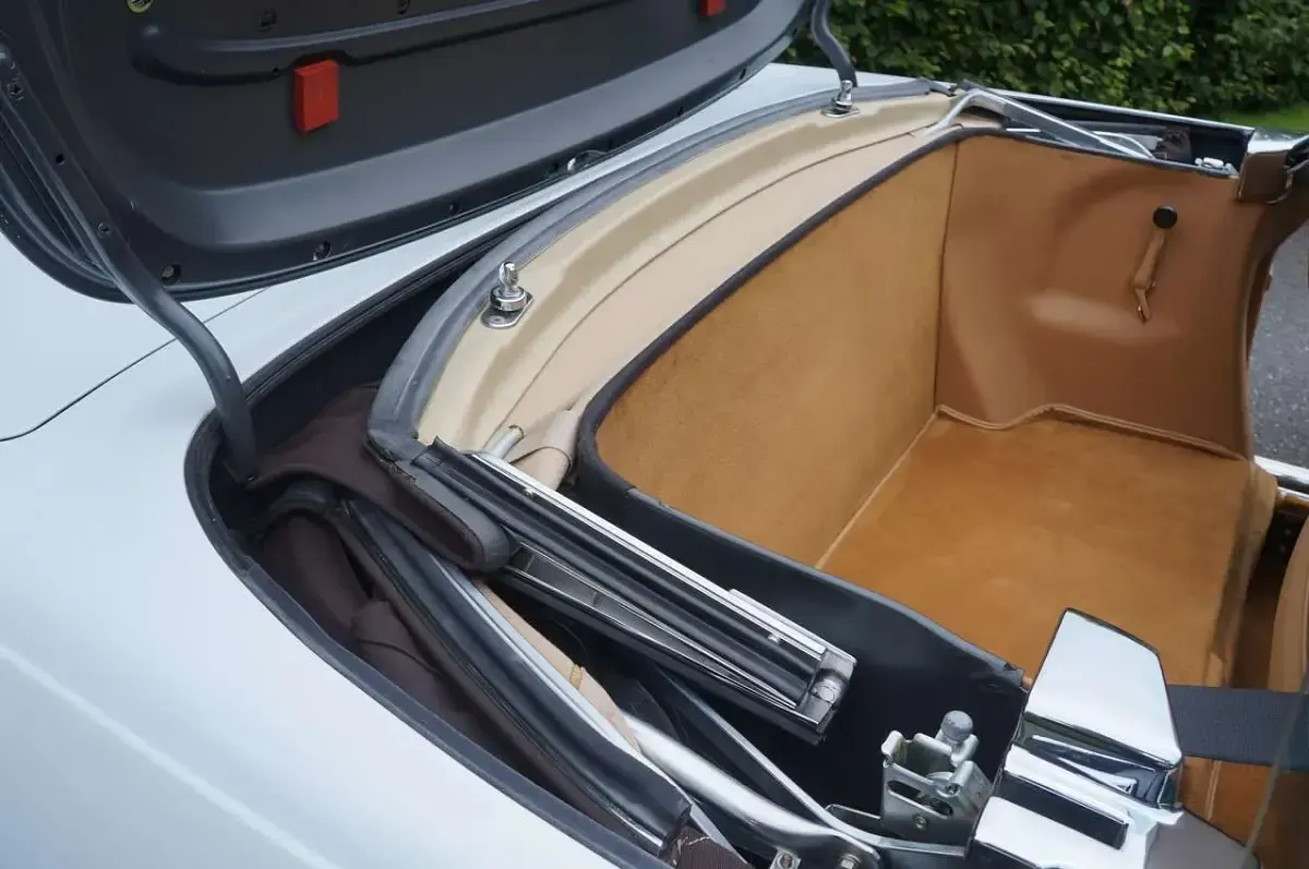 Gebraucht Mercedes 560 231 PS (169 kW) 1987 Weiß Cabrio