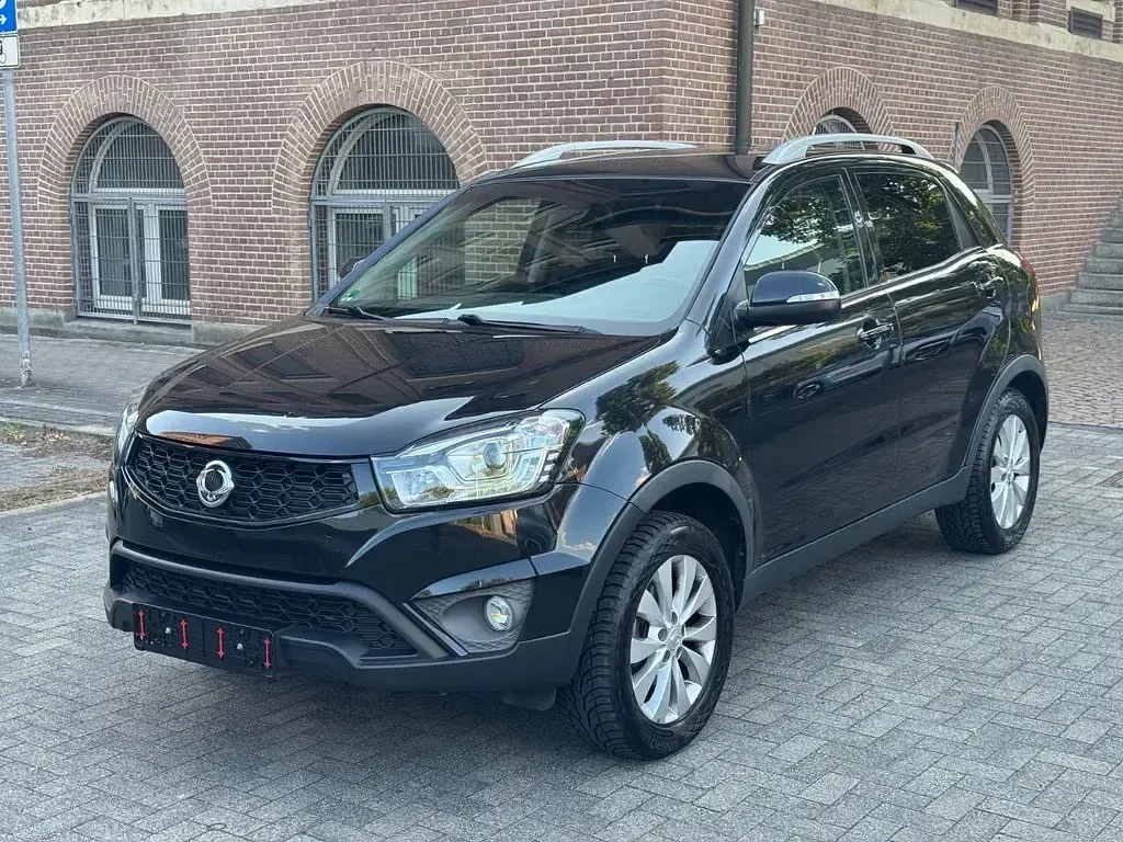 Gebraucht SsangYong Korando Crystal 175 PS (128 kW) 2016 Schwarz SUV