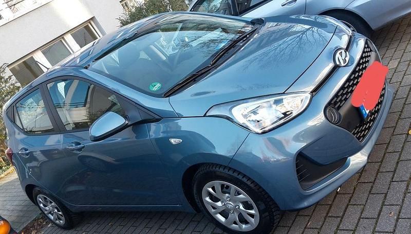 Blau Gebraucht 2018 Hyundai i10 Trend Kleinwagen | 7.500 € (Fairer Preis) - Bild 1/4