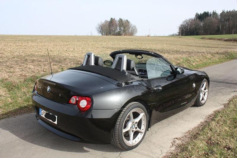 Gebraucht BMW Z4 Performance 231 PS (169 kW) 2003 Schwarz Cabrio