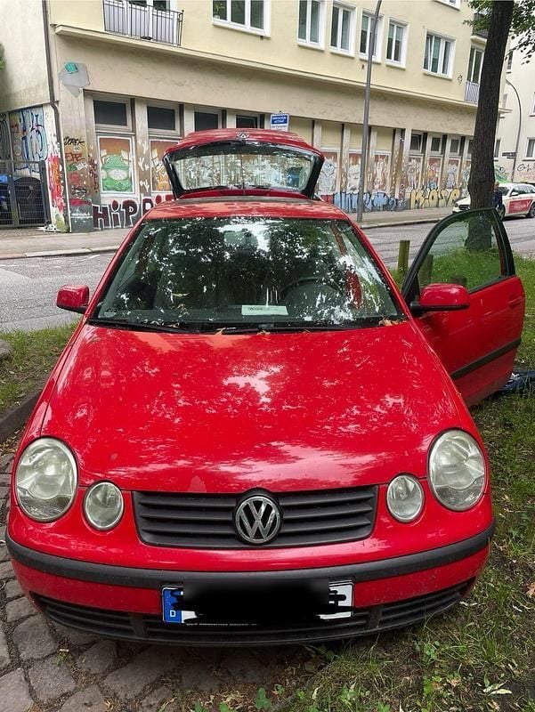 Rot Gebraucht 2002 VW Polo Limousine | 400 € (Superpreis) - Bild 1/4