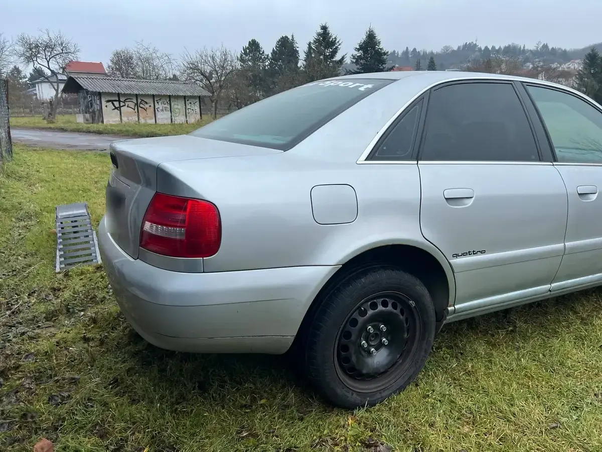 Gebraucht Audi A5 193 PS (141 kW) 1999 Silber Limousine