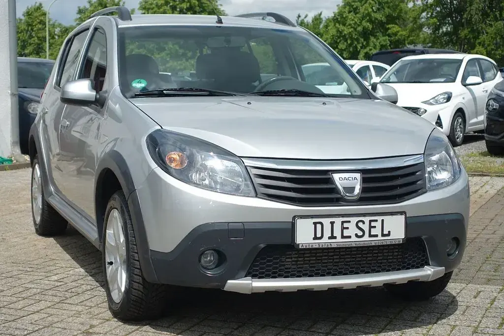 Gebraucht Dacia Sandero Stepway 68 PS (50 kW) 2010 Silber SUV