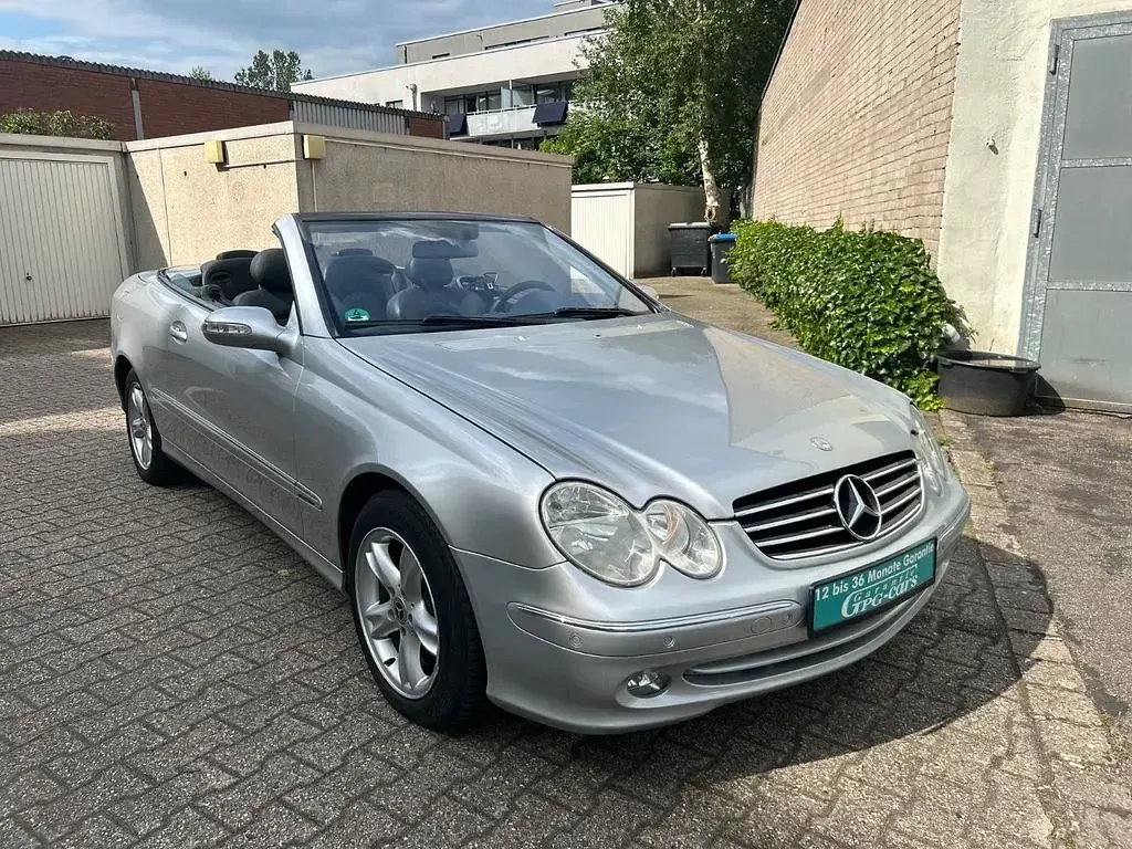 Gebraucht Mercedes CLK200 Avantgarde 163 PS (119 kW) 2003 Silber Cabrio