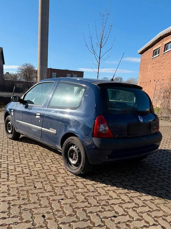 Gebraucht Renault Clio II 75 PS (55 kW) 2003 Blau Kleinwagen