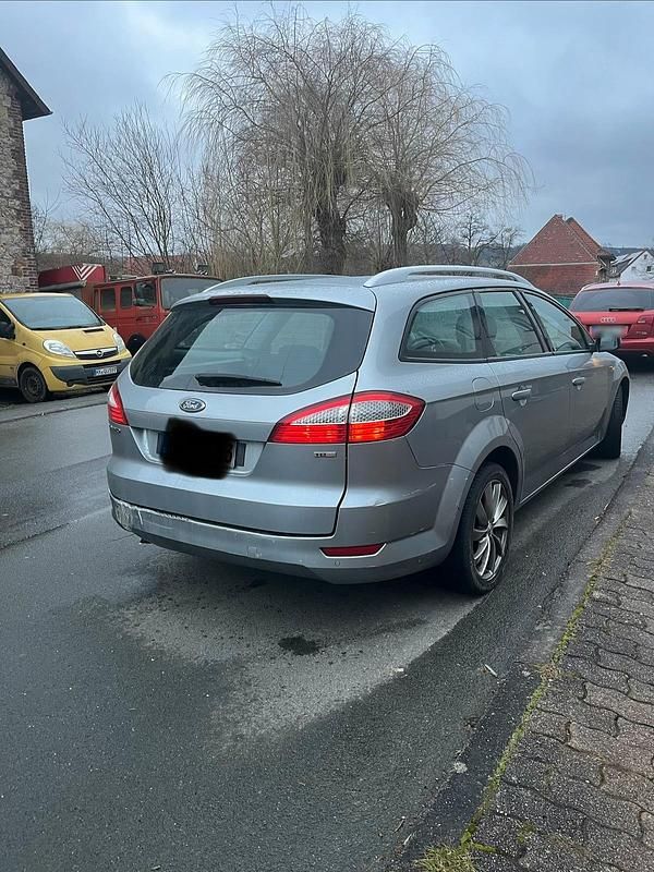 Gebraucht Ford Mondeo 140 PS (102 kW) 2009 Grau Kombi