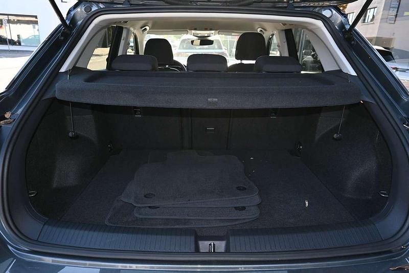 Gebraucht VW T-Roc Style 150 PS (110 kW) 2024 Grau SUV