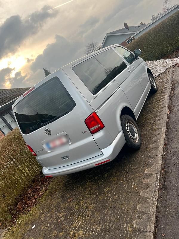 Gebraucht VW T5 140 PS (102 kW) 2015 Silber Van