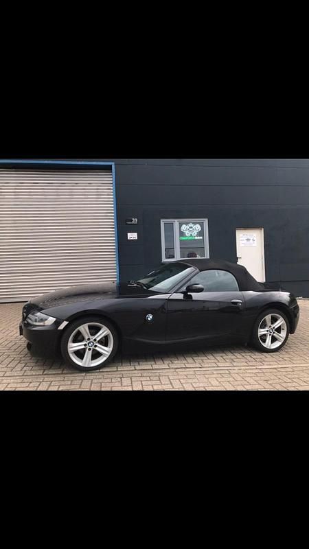 Schwarz Gebraucht 2006 BMW Z4 Cabrio | 8.200 € (Guter Preis) - Bild 1/4