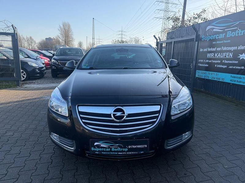 Gebraucht Opel Insignia 160 PS (117 kW) 2012 Schwarz Kombi