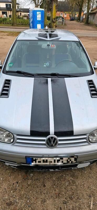 Silber Gebraucht 2001 VW Golf IV Kleinwagen | 800 € (Superpreis) - Bild 1/4