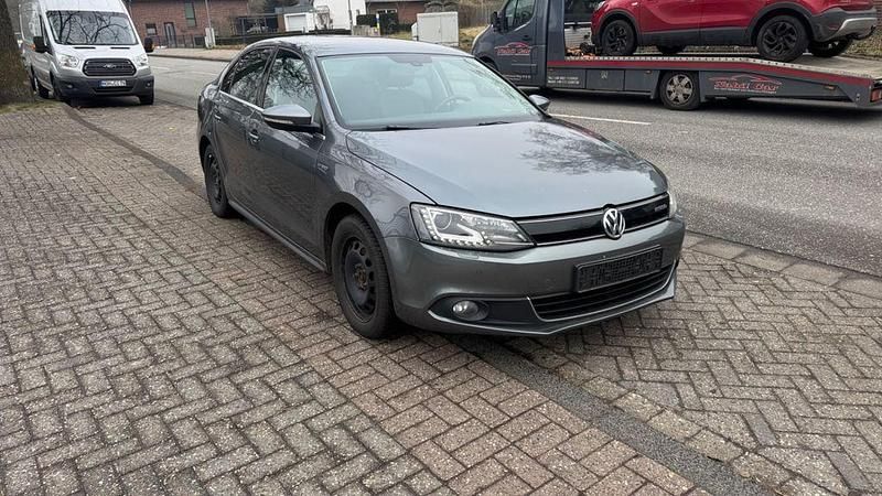 Gebraucht VW Jetta Highline 150 PS (110 kW) 2013 Grau Limousine